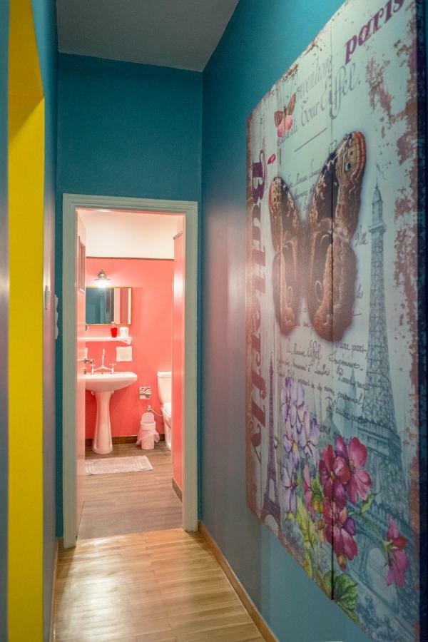 "Casa De Colores", Next To The Metro Αθήνα Εξωτερικό φωτογραφία